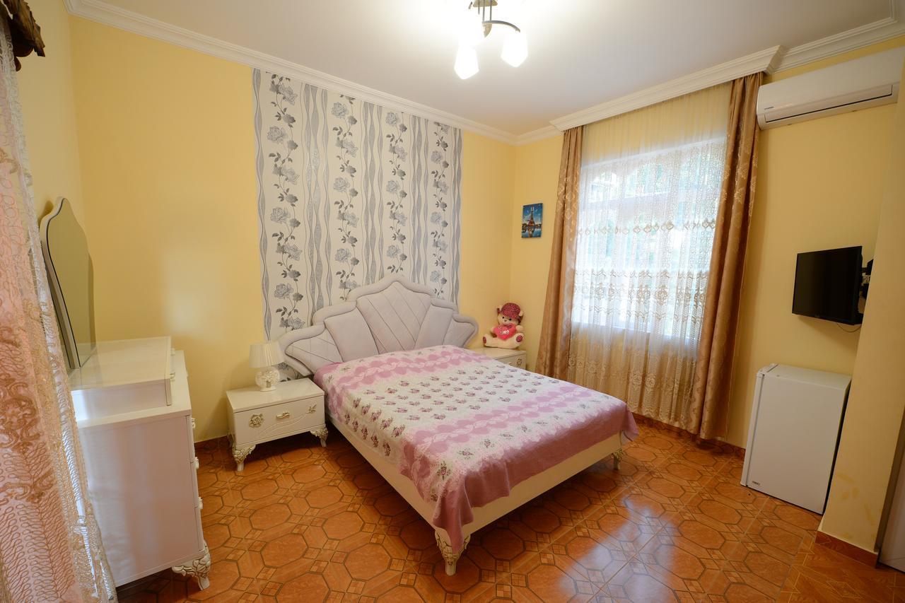 Guest House Imeda 卡瓦拉提 外观 照片