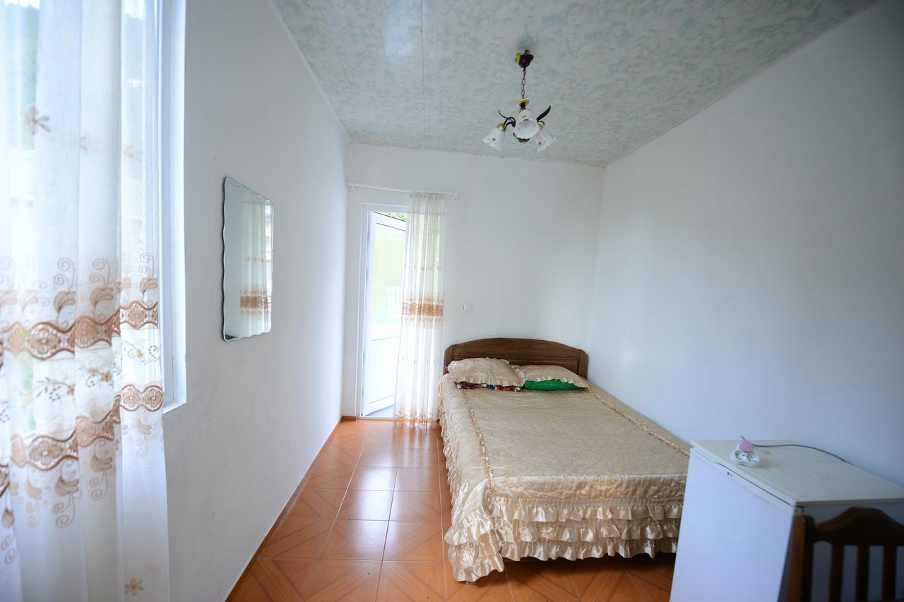 Guest House Imeda 卡瓦拉提 外观 照片