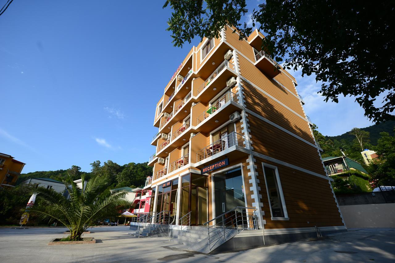 Guest House Imeda 卡瓦拉提 外观 照片